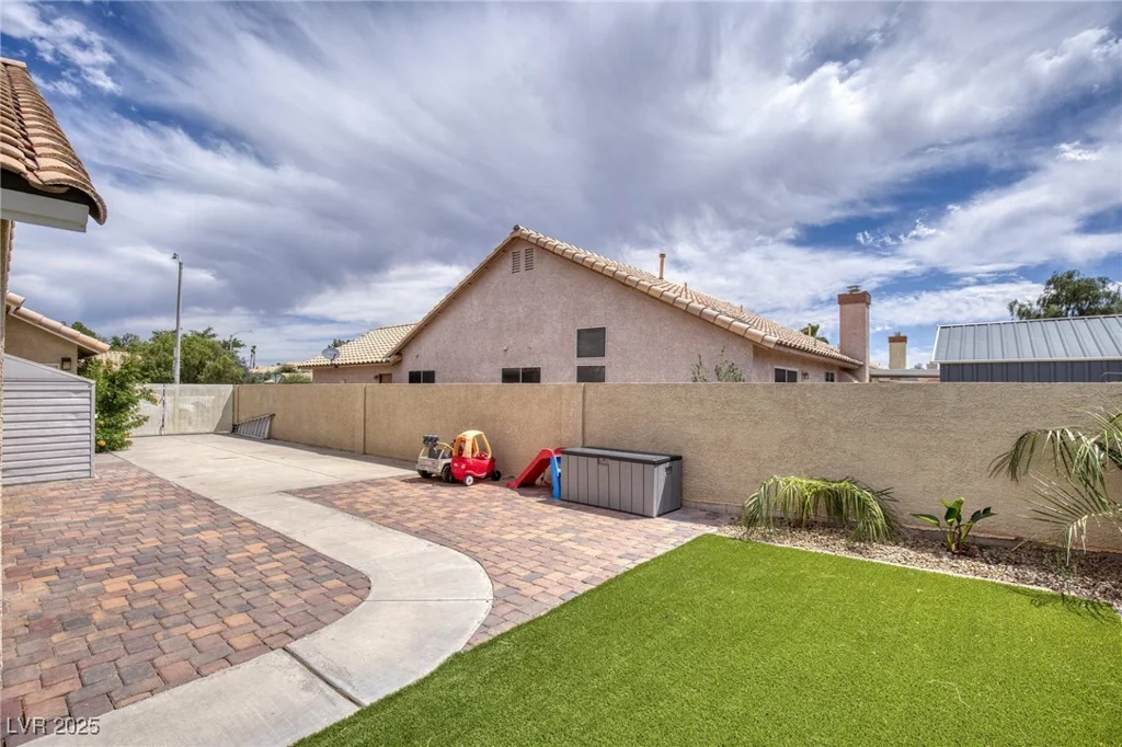 1845 CANDLE BRIGHT, Henderson, NV 89074