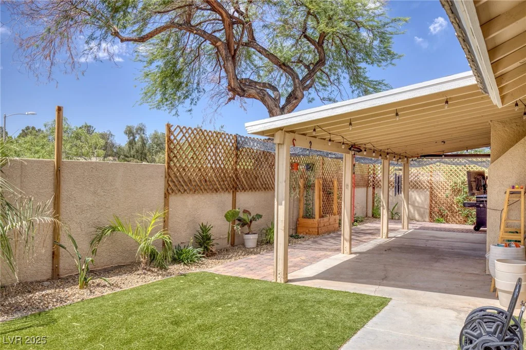 1845 CANDLE BRIGHT, Henderson, NV 89074