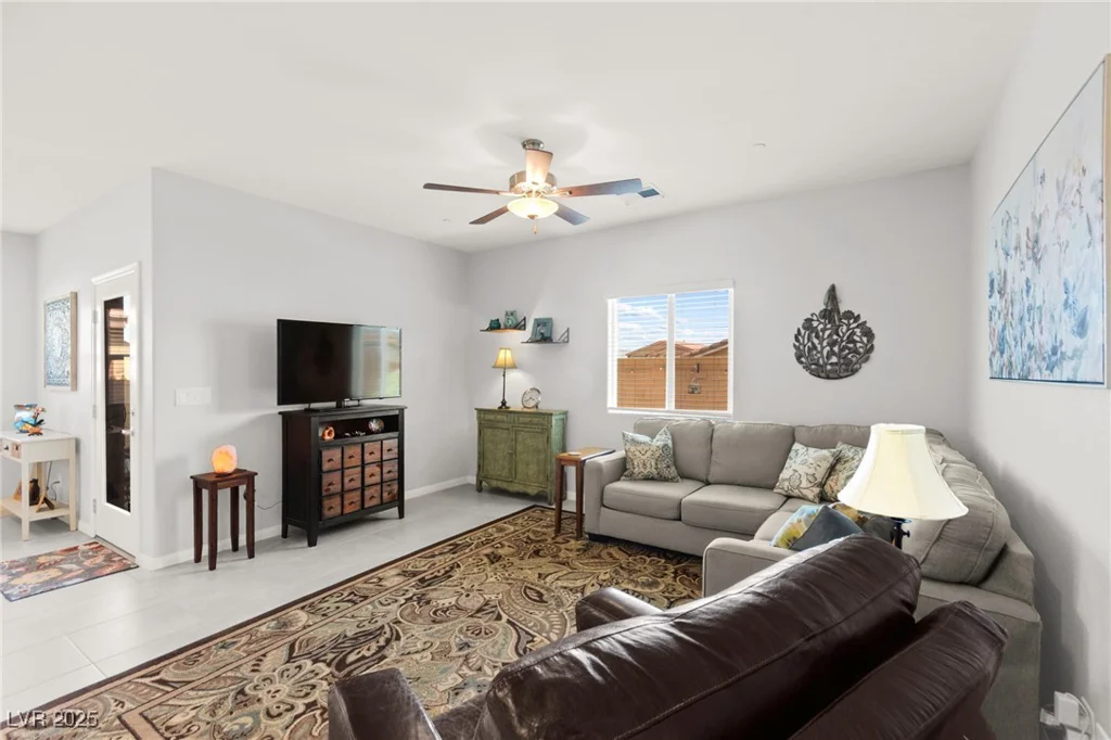 10951 Stone Crossing, Las Vegas, NV 89166