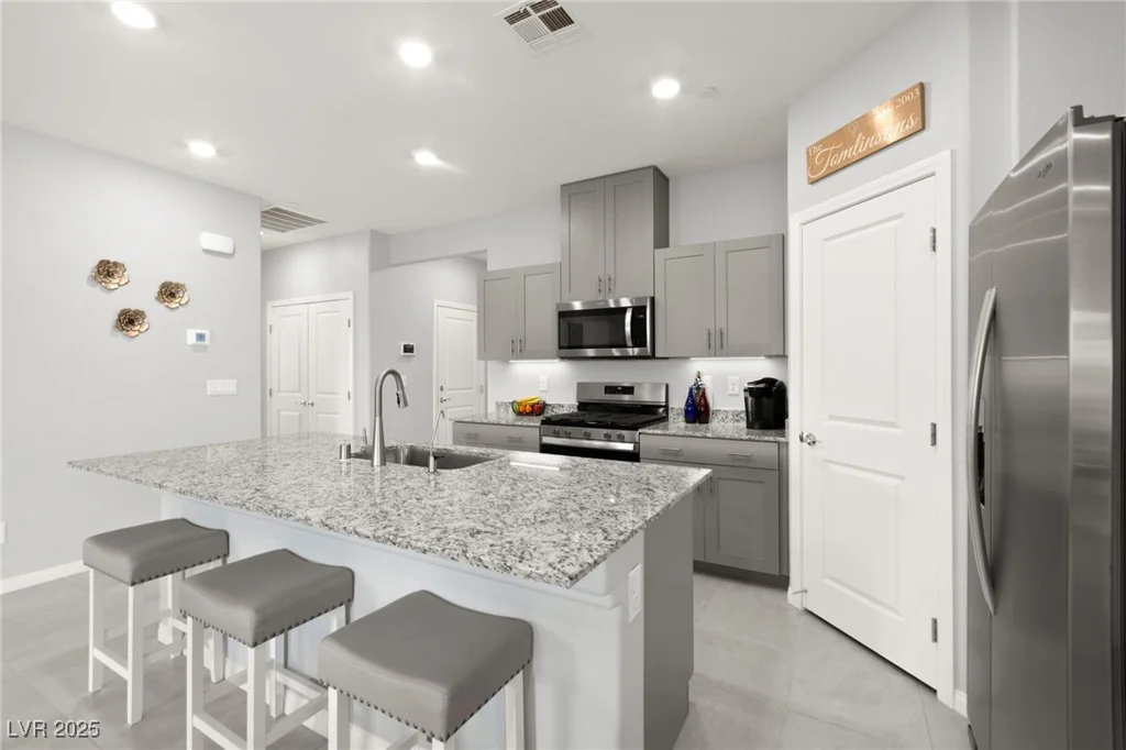 10951 Stone Crossing, Las Vegas, NV 89166