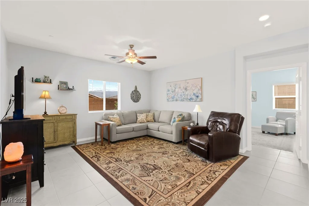 10951 Stone Crossing, Las Vegas, NV 89166