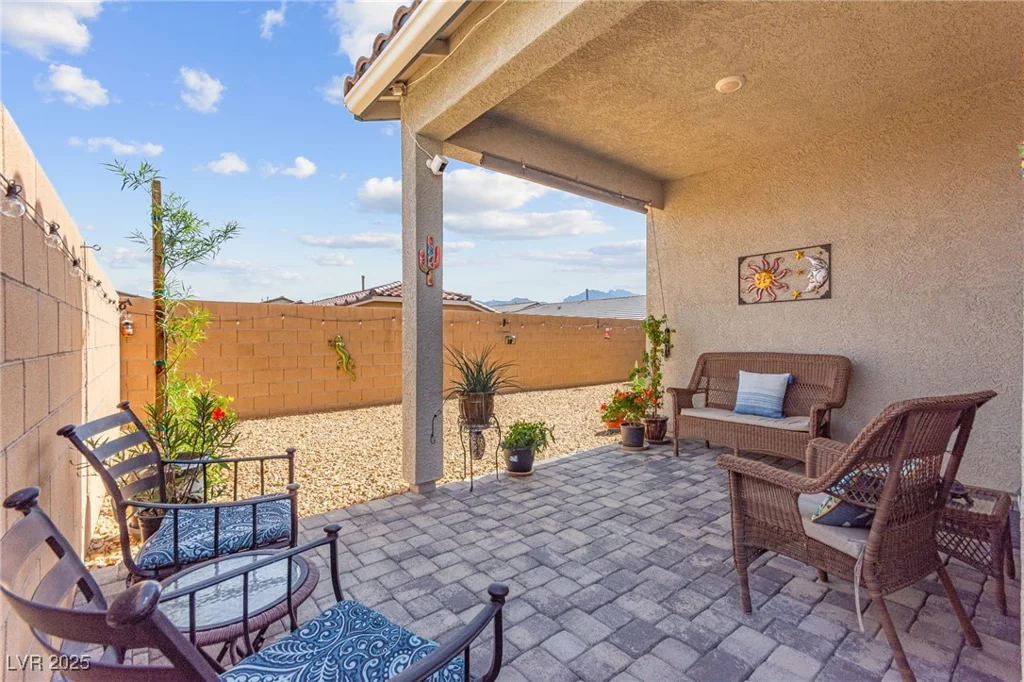 10951 Stone Crossing, Las Vegas, NV 89166