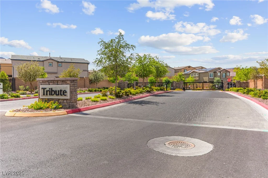 10951 Stone Crossing, Las Vegas, NV 89166