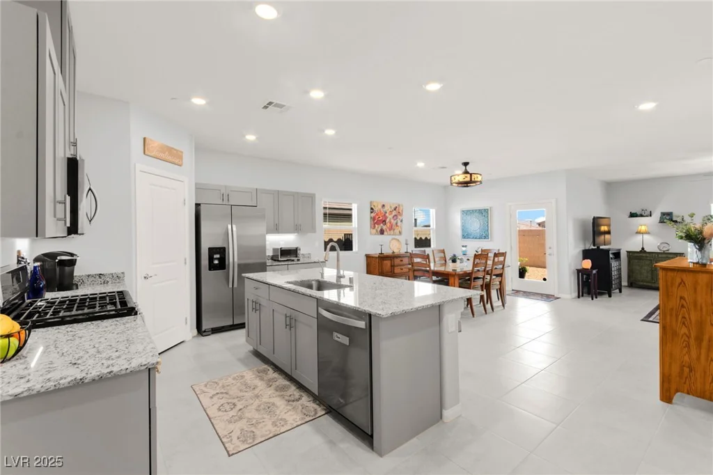 10951 Stone Crossing, Las Vegas, NV 89166