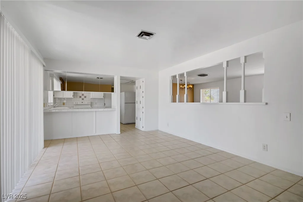 6727 Washington, Las Vegas, NV 89110