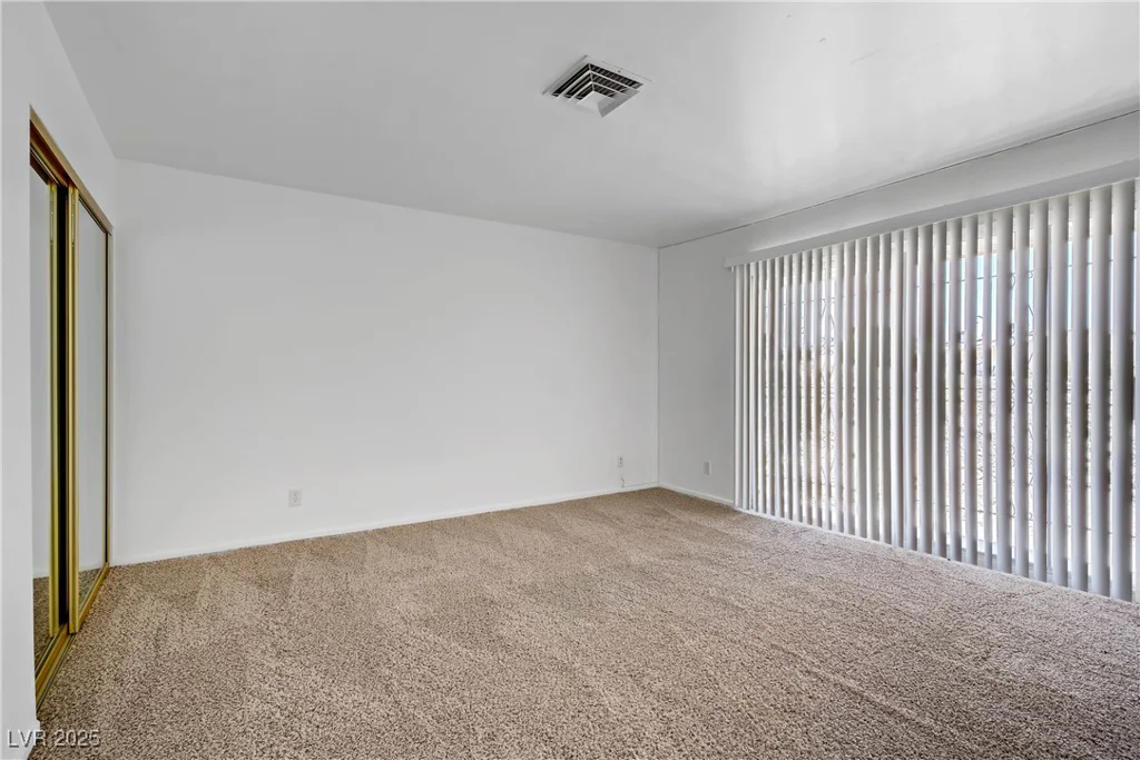 6727 Washington, Las Vegas, NV 89110