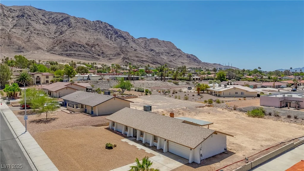 6727 Washington, Las Vegas, NV 89110