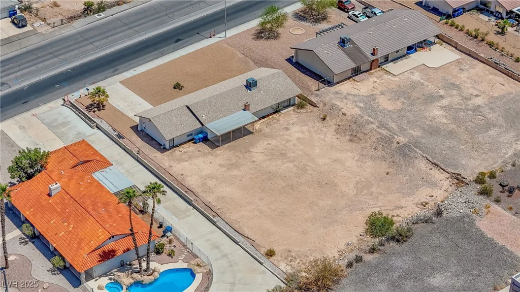6727 Washington, Las Vegas, NV 89110