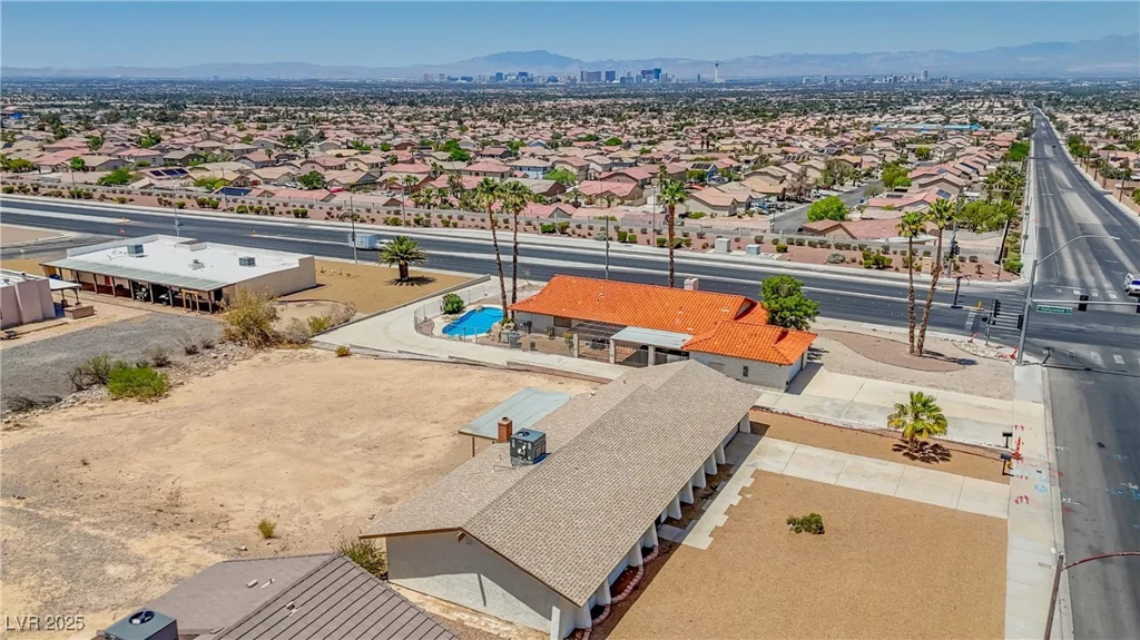 6727 Washington, Las Vegas, NV 89110