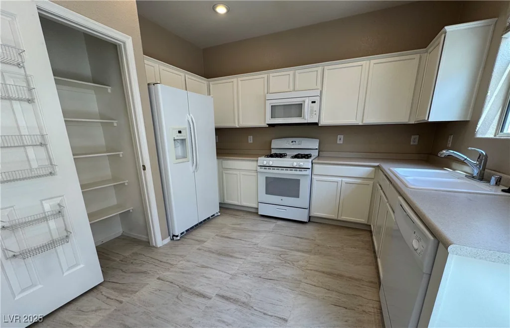 5861 Varese, Las Vegas, NV 89141