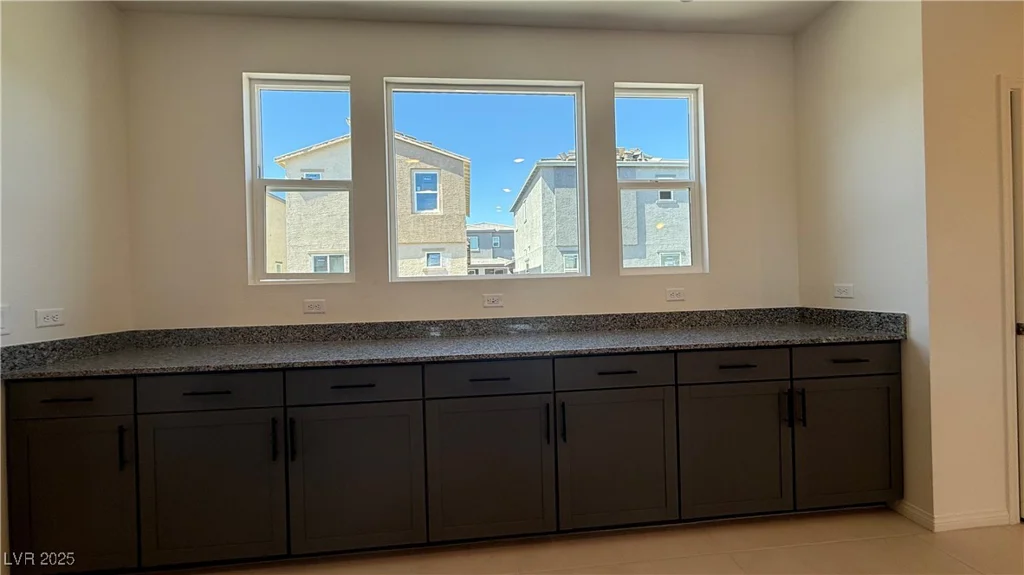 4705 Parkarbor, Las Vegas, NV 89141