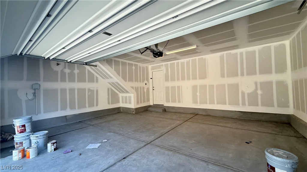 4705 Parkarbor, Las Vegas, NV 89141