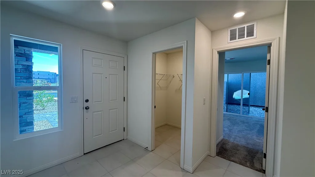 4705 Parkarbor, Las Vegas, NV 89141