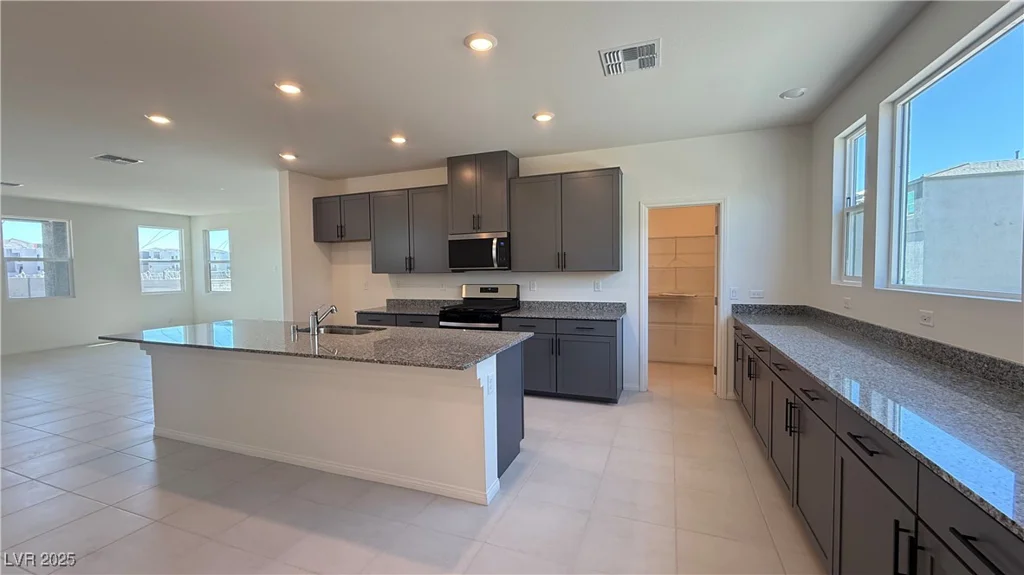 4705 Parkarbor, Las Vegas, NV 89141