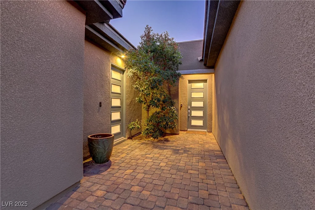 15 Reflection Bay, Henderson, NV 89011