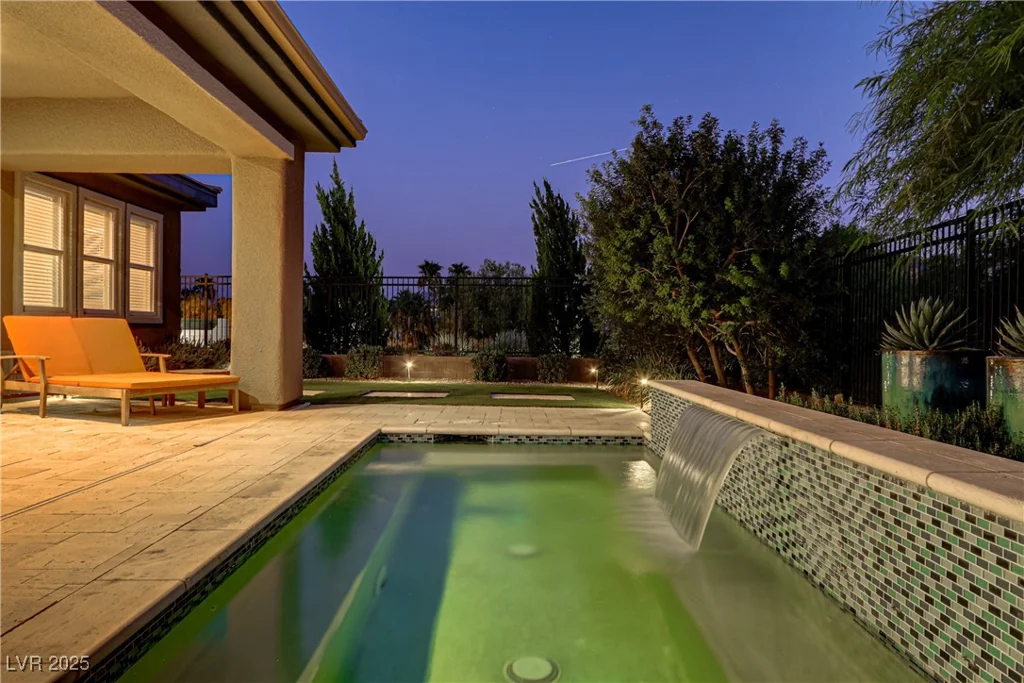 15 Reflection Bay, Henderson, NV 89011