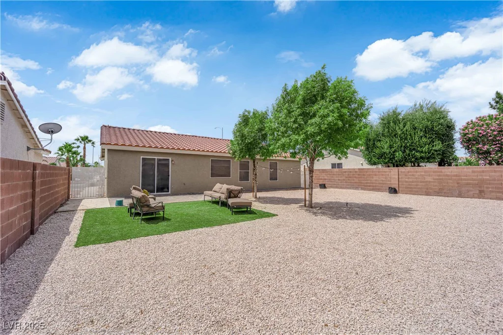 3102 Honeysuckle, North Las Vegas, NV 89031