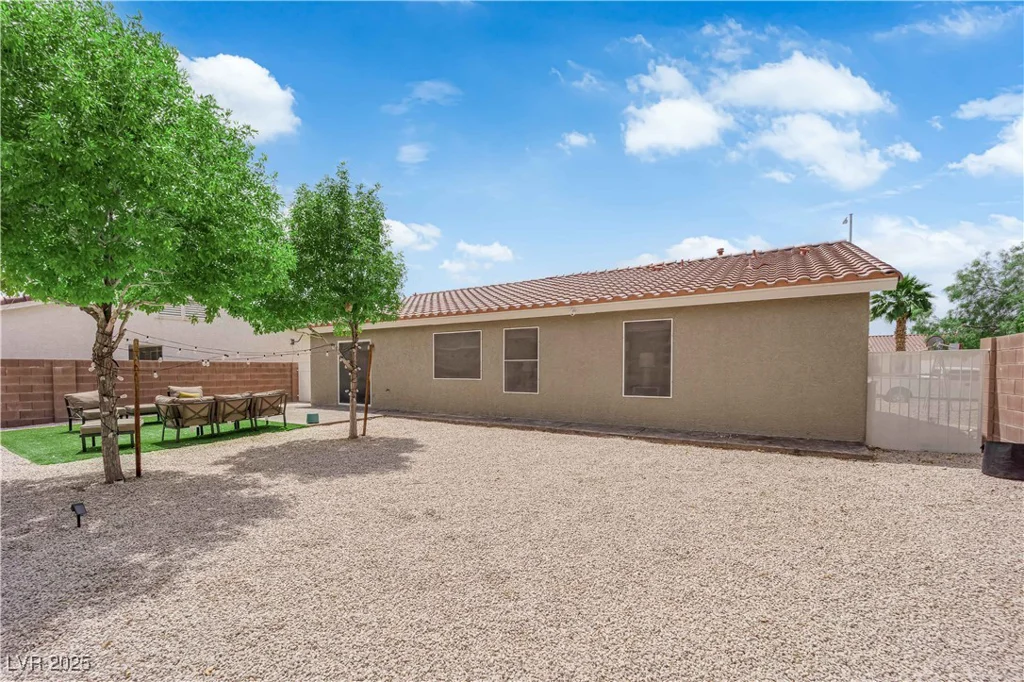 3102 Honeysuckle, North Las Vegas, NV 89031