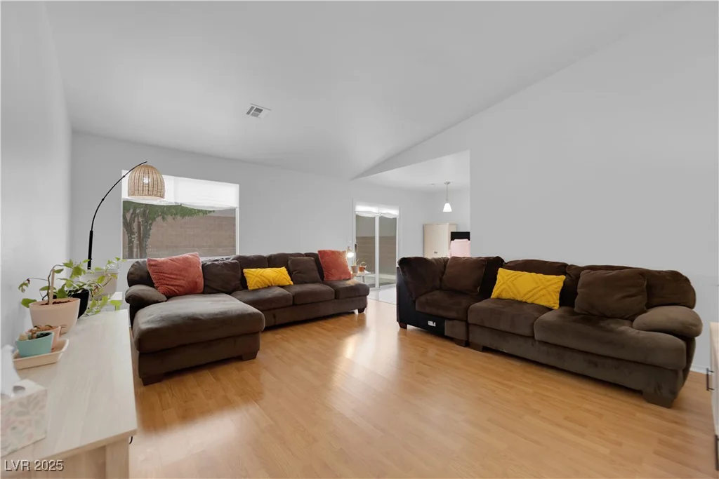 3102 Honeysuckle, North Las Vegas, NV 89031