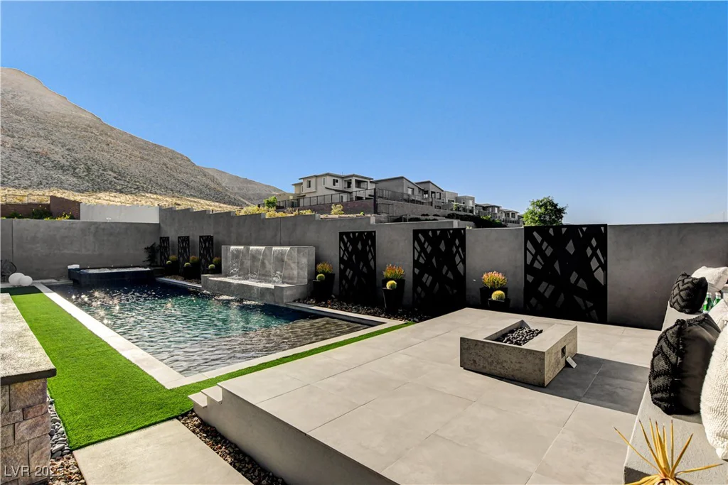 10228 Shell Star, Las Vegas, NV 89135