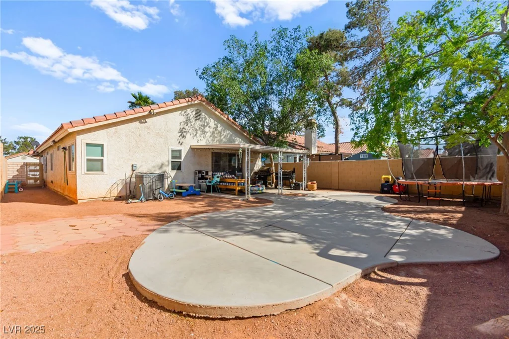 8505 Lansdale, Las Vegas, NV 89123