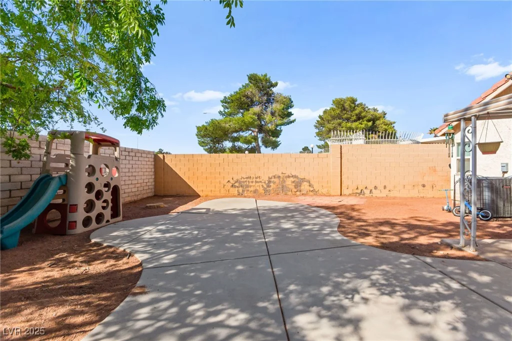 8505 Lansdale, Las Vegas, NV 89123
