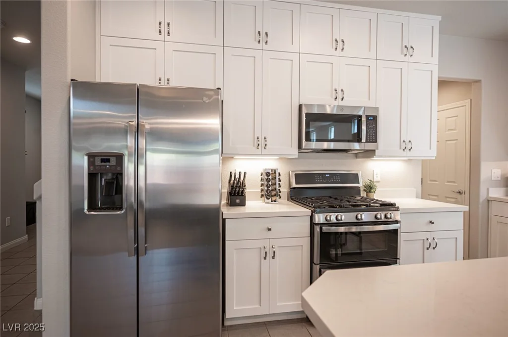 9807 Panther Hollow, Las Vegas, NV 89141