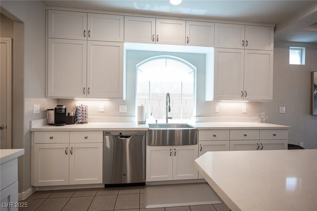 9807 Panther Hollow, Las Vegas, NV 89141