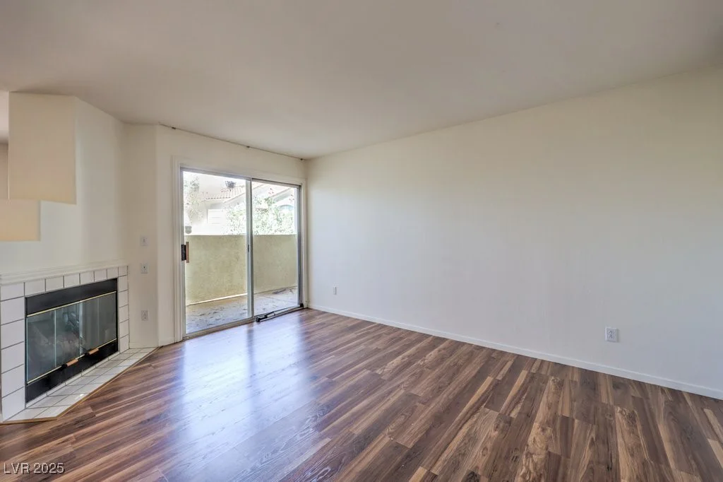 698 Racetrack, Henderson, NV 89015