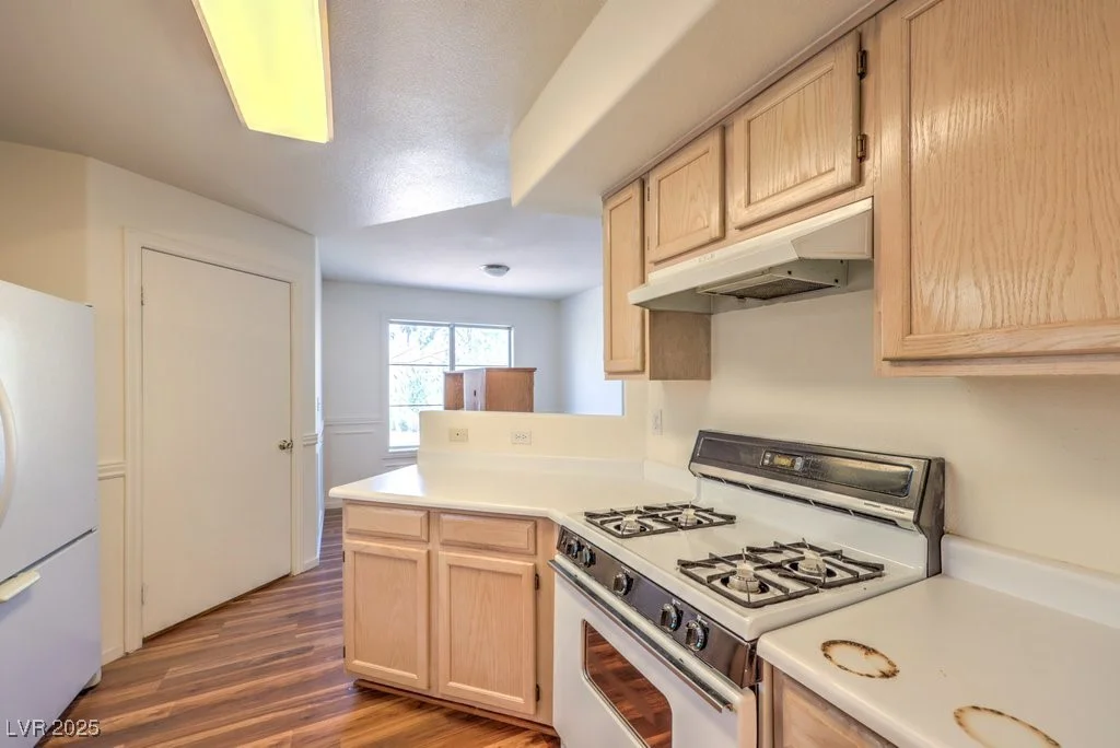 698 Racetrack, Henderson, NV 89015