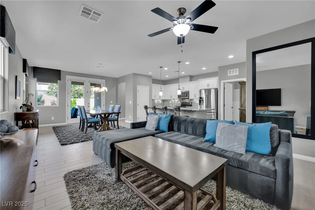 708 Kibbey, Las Vegas, NV 89178