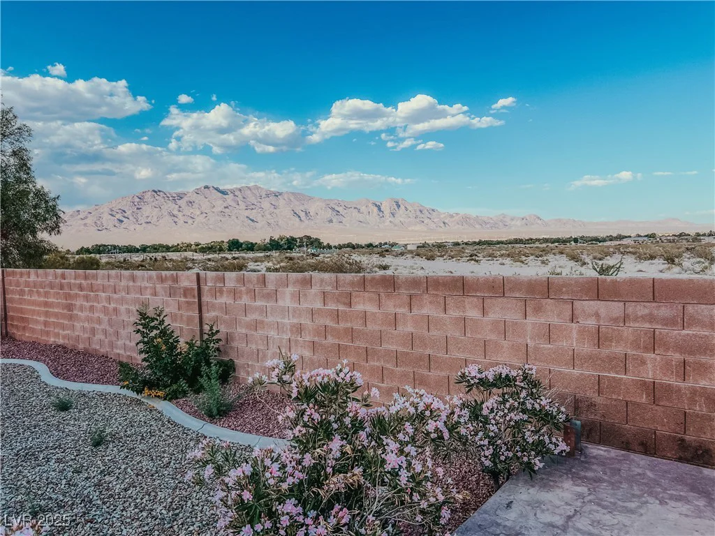 8616 Willow Cabin, Las Vegas, NV 89131