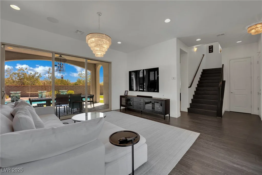 362 Port Reggio, Las Vegas, NV 89138