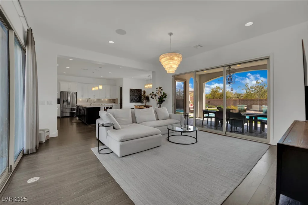 362 Port Reggio, Las Vegas, NV 89138