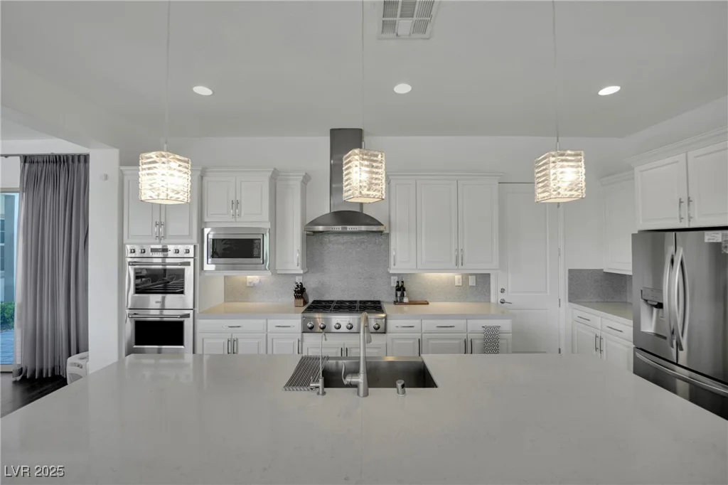 362 Port Reggio, Las Vegas, NV 89138