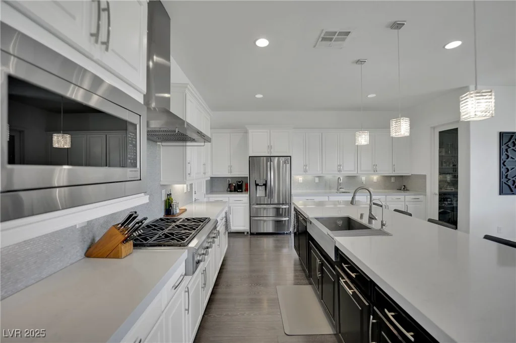 362 Port Reggio, Las Vegas, NV 89138