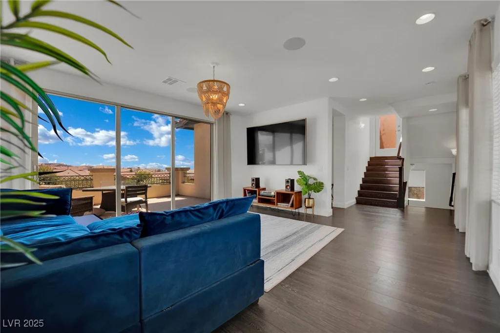 362 Port Reggio, Las Vegas, NV 89138