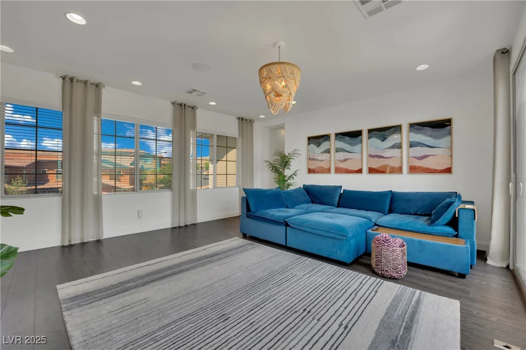 362 Port Reggio, Las Vegas, NV 89138