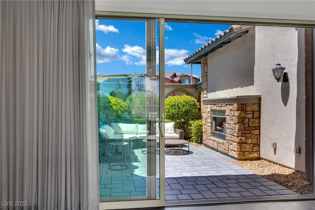 362 Port Reggio, Las Vegas, NV 89138