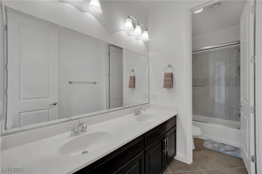362 Port Reggio, Las Vegas, NV 89138