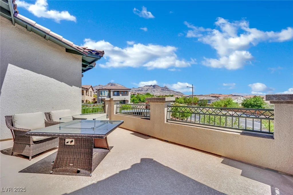 362 Port Reggio, Las Vegas, NV 89138