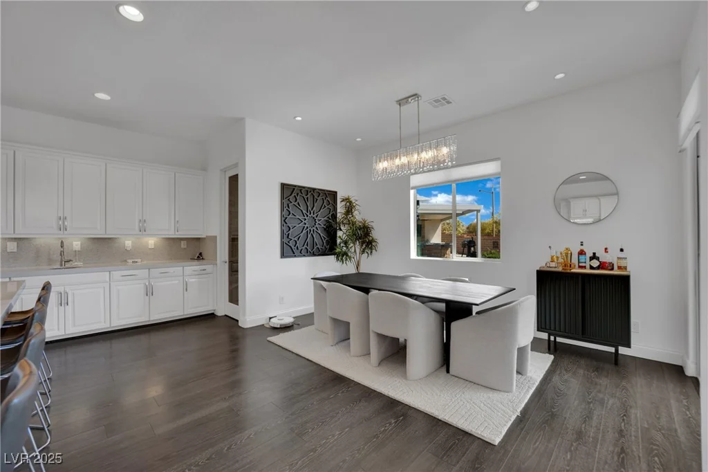 362 Port Reggio, Las Vegas, NV 89138