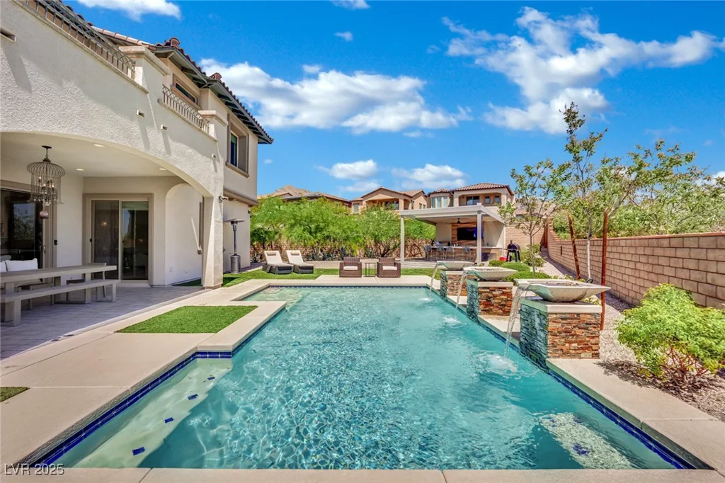 362 Port Reggio, Las Vegas, NV 89138