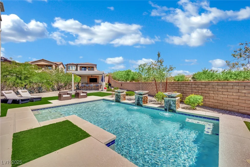 362 Port Reggio, Las Vegas, NV 89138