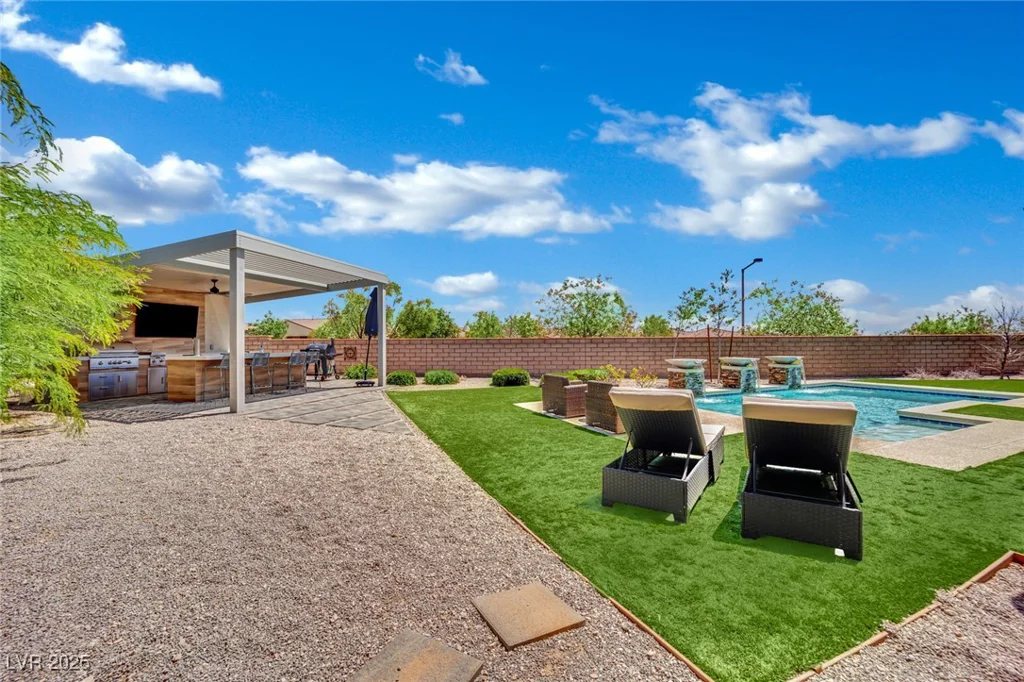 362 Port Reggio, Las Vegas, NV 89138