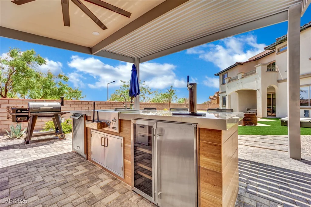 362 Port Reggio, Las Vegas, NV 89138