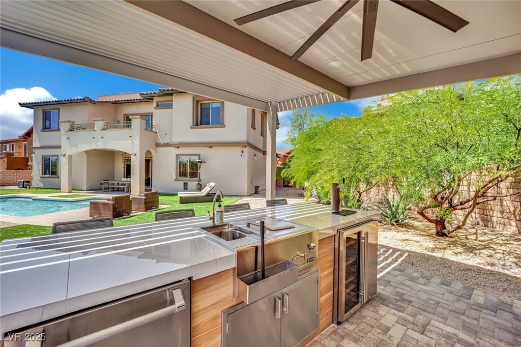 362 Port Reggio, Las Vegas, NV 89138