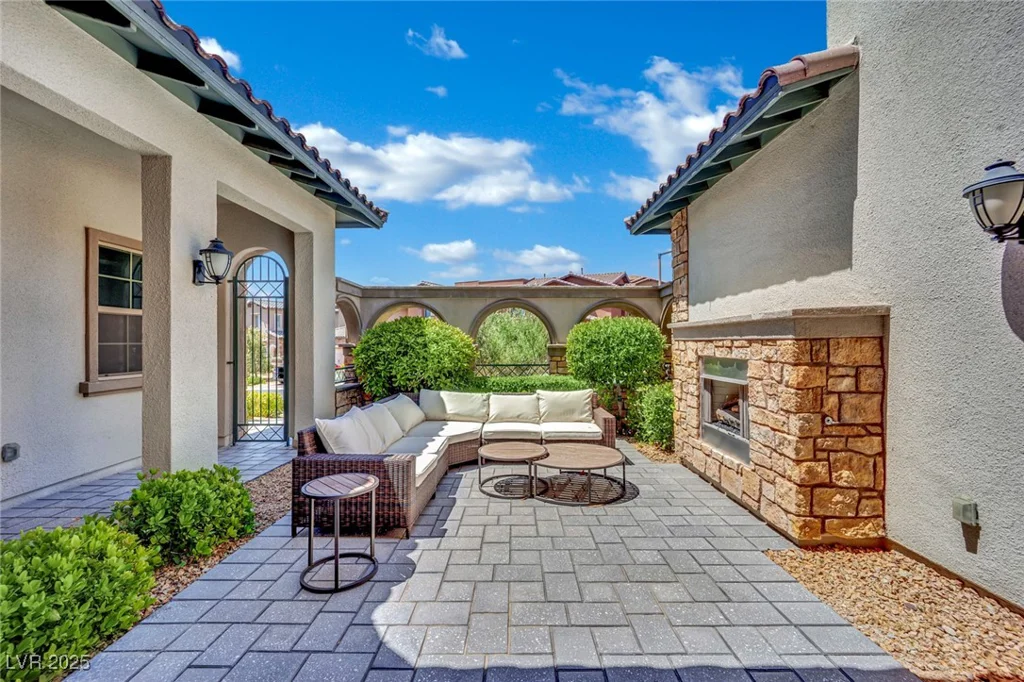 362 Port Reggio, Las Vegas, NV 89138
