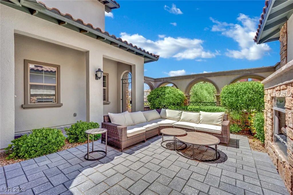 362 Port Reggio, Las Vegas, NV 89138
