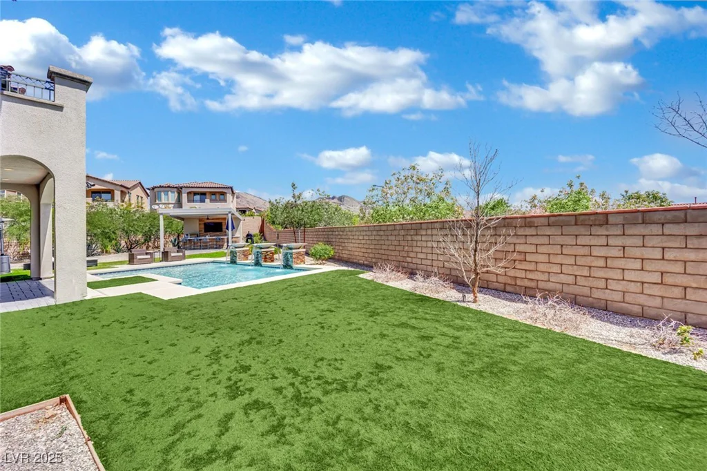 362 Port Reggio, Las Vegas, NV 89138